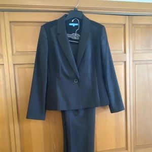 Antonio Melani women suit